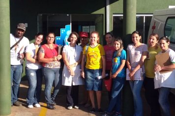 Equipe da Saúde realizou visitas para orientar sobre limpeza de quintais e terrenos.