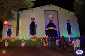 Feira da Lua e Inauguração iluminação de natal na praça municipal.
