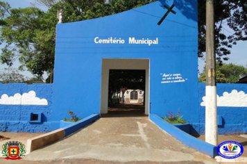 Reformas e pintura no cemitério municipal