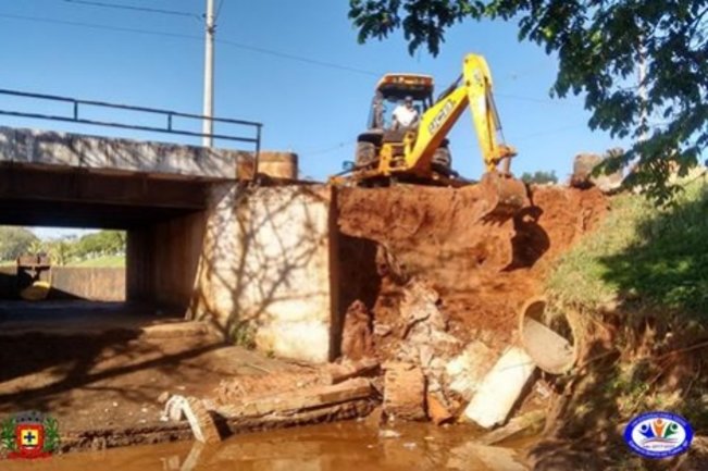 Inicio da reforma da ponte Ribeirão Rangel